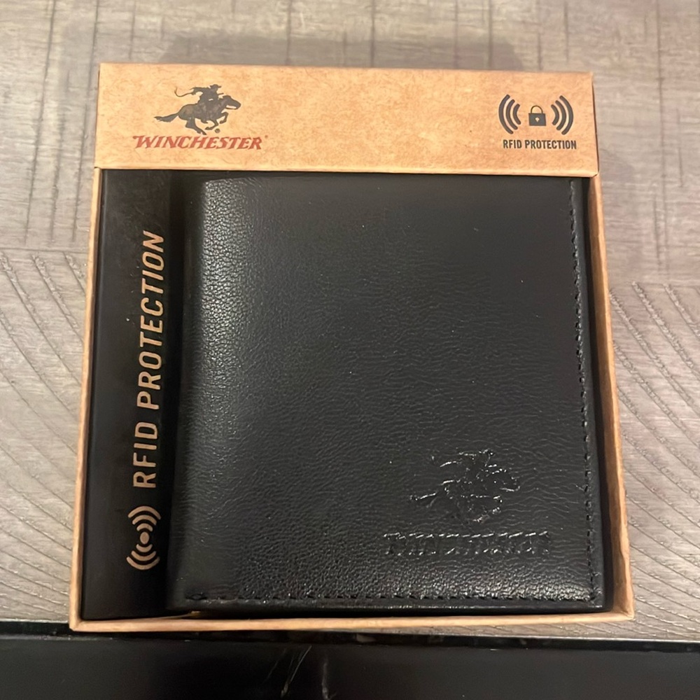 Winchester RFID Badge Holder Wallet Black
